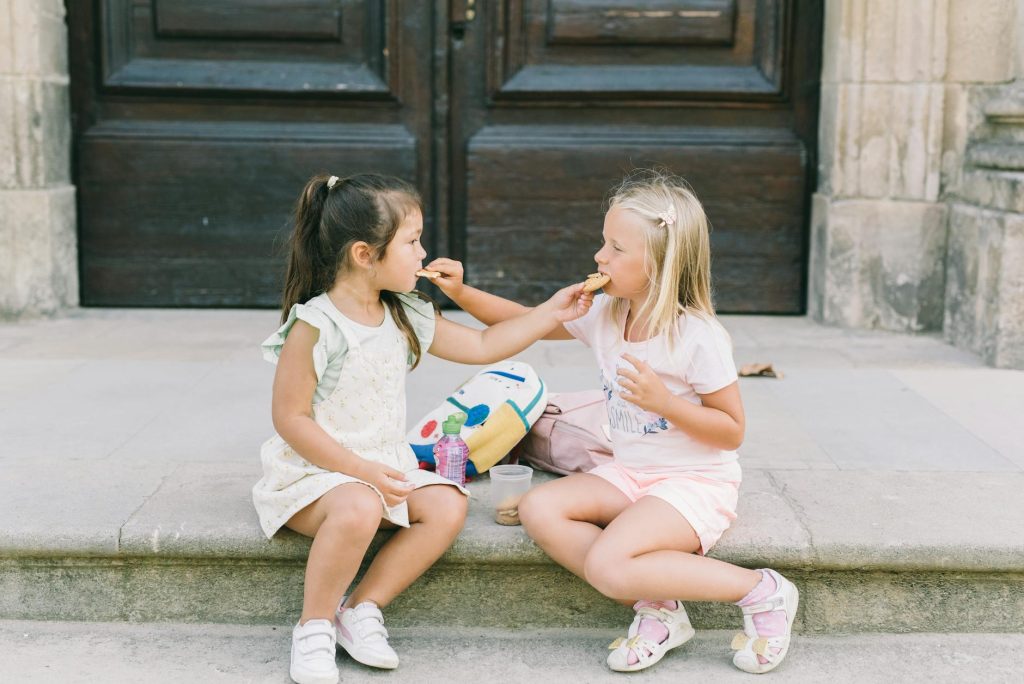 Low-Stress Playdates - Opportunities for Your Daughter to Make Friends - Helping Your ADHD Daughter Make Friends